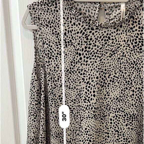 Mittoshop Black&Tan Animal Print Sleeveless Ruffle neck w keyhole button closure - Picture 5 of 8